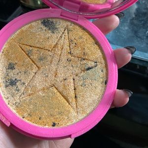 Jeffree Star mystery skin frost